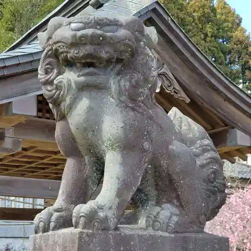 伊夜比咩神社の狛犬