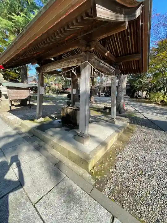 蠶養國神社の手水舎