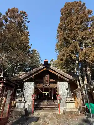 栗川稲荷神社の{uncategorized: "未分類", other: "その他", undefined: "問題あり", building: "その他建物", grave: "お墓", sacred_gate: "鳥居", guardian: "狛犬", statue: "像", buddha: "仏像", history: "歴史", nature: "自然", garden: "庭園", animal: "動物", pagoda: "塔", temizu: "手水舎", mountain_gate: "山門・神門", sanctuary: "本殿・本堂", subordinate: "末社・摂社", art: "芸術", scenery: "景色", jizo: "地蔵", ema: "絵馬", goshuin: "御朱印", omikuji: "おみくじ", items: "授与品その他", amulet: "お守り", goshuincho: "御朱印帳", eats: "食事", festival: "お祭り", votive_dance: "神楽", shichigosan: "七五三参", wedding: "結婚式", experience: "体験その他", initially: "初詣", around: "周辺", anti_infection: "感染症対策"}