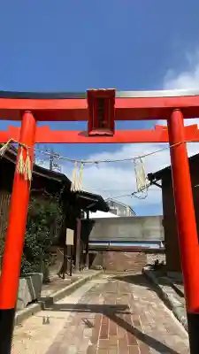 福壽稲荷神社の{uncategorized: "未分類", other: "その他", undefined: "問題あり", building: "その他建物", grave: "お墓", sacred_gate: "鳥居", guardian: "狛犬", statue: "像", buddha: "仏像", history: "歴史", nature: "自然", garden: "庭園", animal: "動物", pagoda: "塔", temizu: "手水舎", mountain_gate: "山門・神門", sanctuary: "本殿・本堂", subordinate: "末社・摂社", art: "芸術", scenery: "景色", jizo: "地蔵", ema: "絵馬", goshuin: "御朱印", omikuji: "おみくじ", items: "授与品その他", amulet: "お守り", goshuincho: "御朱印帳", eats: "食事", festival: "お祭り", votive_dance: "神楽", shichigosan: "七五三参", wedding: "結婚式", experience: "体験その他", initially: "初詣", around: "周辺", anti_infection: "感染症対策"}