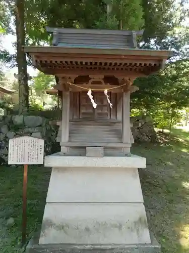 諏訪大社上社前宮の末社・摂社