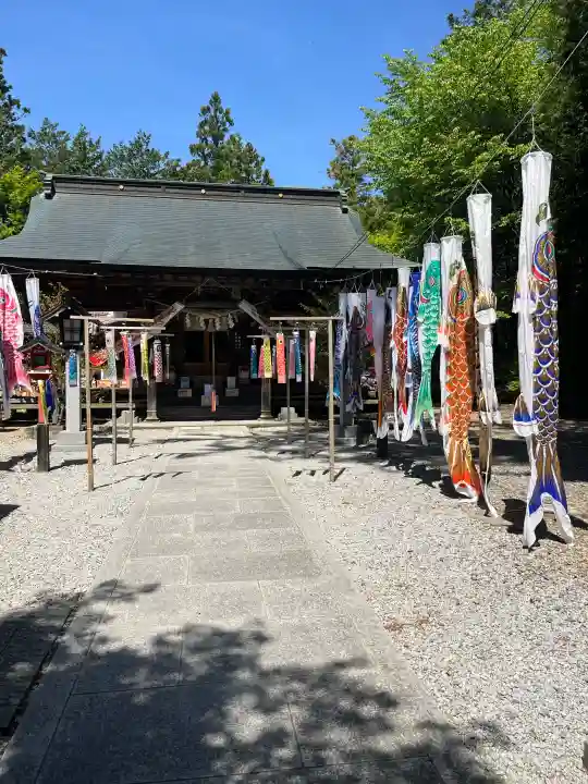 滑川神社 - 仕事と子どもの守り神の{uncategorized: "未分類", other: "その他", undefined: "問題あり", building: "その他建物", grave: "お墓", sacred_gate: "鳥居", guardian: "狛犬", statue: "像", buddha: "仏像", history: "歴史", nature: "自然", garden: "庭園", animal: "動物", pagoda: "塔", temizu: "手水舎", mountain_gate: "山門・神門", sanctuary: "本殿・本堂", subordinate: "末社・摂社", art: "芸術", scenery: "景色", jizo: "地蔵", ema: "絵馬", goshuin: "御朱印", omikuji: "おみくじ", items: "授与品その他", amulet: "お守り", goshuincho: "御朱印帳", eats: "食事", festival: "お祭り", votive_dance: "神楽", shichigosan: "七五三参", wedding: "結婚式", experience: "体験その他", initially: "初詣", around: "周辺", anti_infection: "感染症対策"}