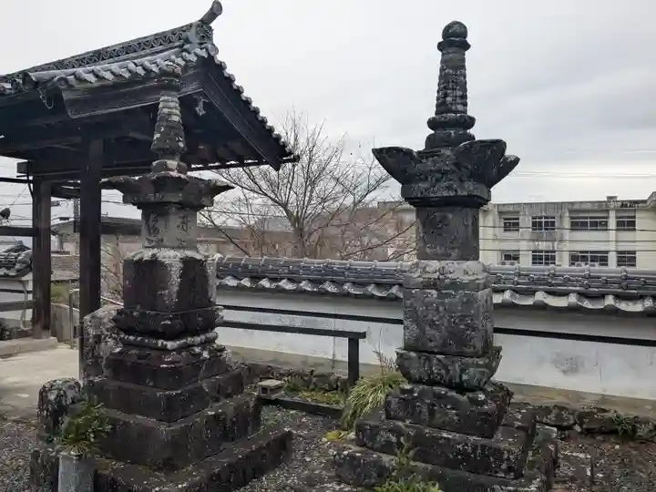 宝泉寺の塔