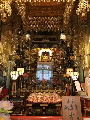 弘照寺の本殿・本堂