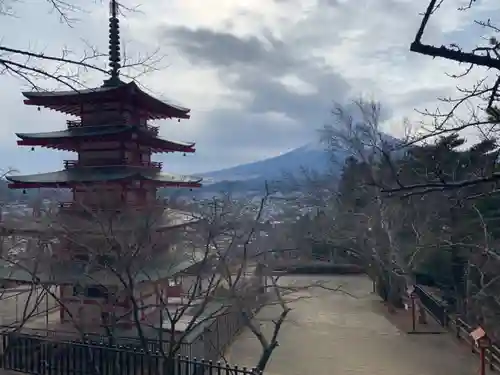 新倉富士浅間神社の景色