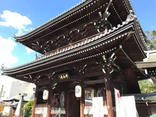 中山寺の山門・神門