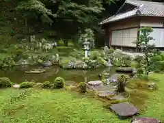 西教寺の庭園