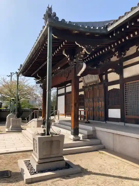 宝蔵寺の本殿・本堂