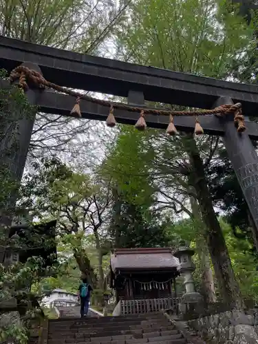 諏訪大社上社前宮の鳥居