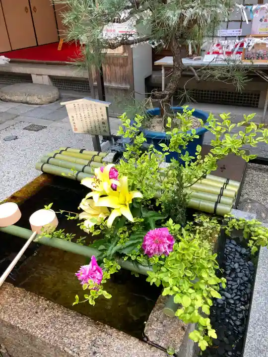 錦天満宮の{uncategorized: "未分類", other: "その他", undefined: "問題あり", building: "その他建物", grave: "お墓", sacred_gate: "鳥居", guardian: "狛犬", statue: "像", buddha: "仏像", history: "歴史", nature: "自然", garden: "庭園", animal: "動物", pagoda: "塔", temizu: "手水舎", mountain_gate: "山門・神門", sanctuary: "本殿・本堂", subordinate: "末社・摂社", art: "芸術", scenery: "景色", jizo: "地蔵", ema: "絵馬", goshuin: "御朱印", omikuji: "おみくじ", items: "授与品その他", amulet: "お守り", goshuincho: "御朱印帳", eats: "食事", festival: "お祭り", votive_dance: "神楽", shichigosan: "七五三参", wedding: "結婚式", experience: "体験その他", initially: "初詣", around: "周辺", anti_infection: "感染症対策"}