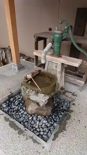 下神明天祖神社の手水舎