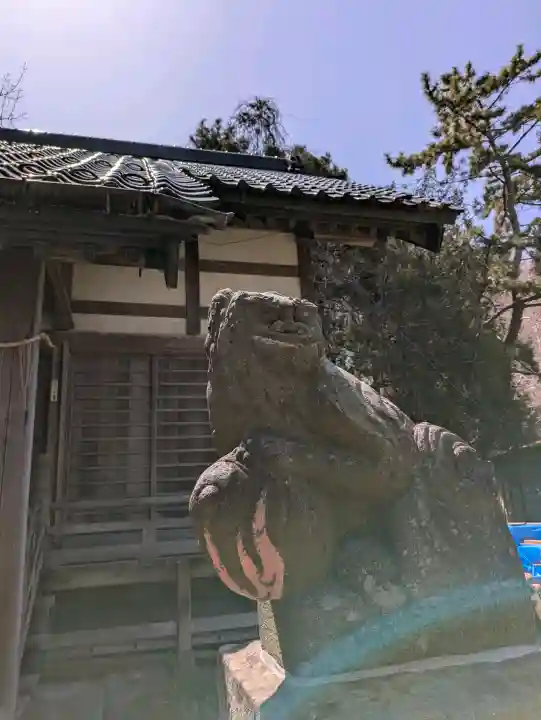 住三吉神社の{uncategorized: "未分類", other: "その他", undefined: "問題あり", building: "その他建物", grave: "お墓", sacred_gate: "鳥居", guardian: "狛犬", statue: "像", buddha: "仏像", history: "歴史", nature: "自然", garden: "庭園", animal: "動物", pagoda: "塔", temizu: "手水舎", mountain_gate: "山門・神門", sanctuary: "本殿・本堂", subordinate: "末社・摂社", art: "芸術", scenery: "景色", jizo: "地蔵", ema: "絵馬", goshuin: "御朱印", omikuji: "おみくじ", items: "授与品その他", amulet: "お守り", goshuincho: "御朱印帳", eats: "食事", festival: "お祭り", votive_dance: "神楽", shichigosan: "七五三参", wedding: "結婚式", experience: "体験その他", initially: "初詣", around: "周辺", anti_infection: "感染症対策"}