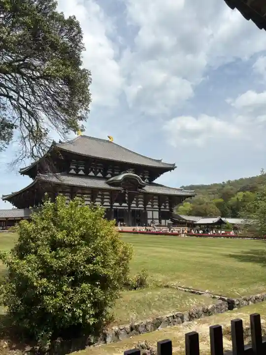 東大寺の{uncategorized: "未分類", other: "その他", undefined: "問題あり", building: "その他建物", grave: "お墓", sacred_gate: "鳥居", guardian: "狛犬", statue: "像", buddha: "仏像", history: "歴史", nature: "自然", garden: "庭園", animal: "動物", pagoda: "塔", temizu: "手水舎", mountain_gate: "山門・神門", sanctuary: "本殿・本堂", subordinate: "末社・摂社", art: "芸術", scenery: "景色", jizo: "地蔵", ema: "絵馬", goshuin: "御朱印", omikuji: "おみくじ", items: "授与品その他", amulet: "お守り", goshuincho: "御朱印帳", eats: "食事", festival: "お祭り", votive_dance: "神楽", shichigosan: "七五三参", wedding: "結婚式", experience: "体験その他", initially: "初詣", around: "周辺", anti_infection: "感染症対策"}