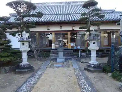 西光寺の本殿・本堂