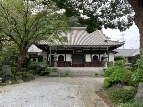 成願寺の本殿・本堂