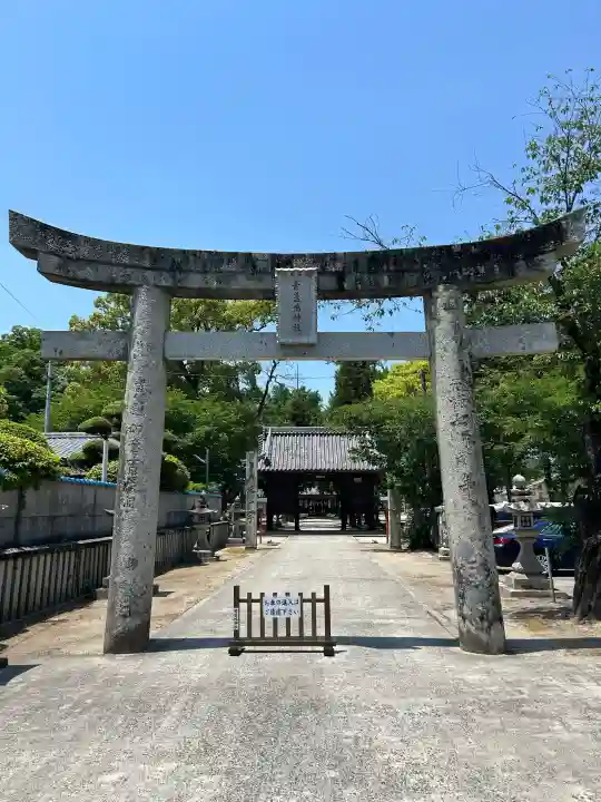 素盞嗚神社の{uncategorized: "未分類", other: "その他", undefined: "問題あり", building: "その他建物", grave: "お墓", sacred_gate: "鳥居", guardian: "狛犬", statue: "像", buddha: "仏像", history: "歴史", nature: "自然", garden: "庭園", animal: "動物", pagoda: "塔", temizu: "手水舎", mountain_gate: "山門・神門", sanctuary: "本殿・本堂", subordinate: "末社・摂社", art: "芸術", scenery: "景色", jizo: "地蔵", ema: "絵馬", goshuin: "御朱印", omikuji: "おみくじ", items: "授与品その他", amulet: "お守り", goshuincho: "御朱印帳", eats: "食事", festival: "お祭り", votive_dance: "神楽", shichigosan: "七五三参", wedding: "結婚式", experience: "体験その他", initially: "初詣", around: "周辺", anti_infection: "感染症対策"}