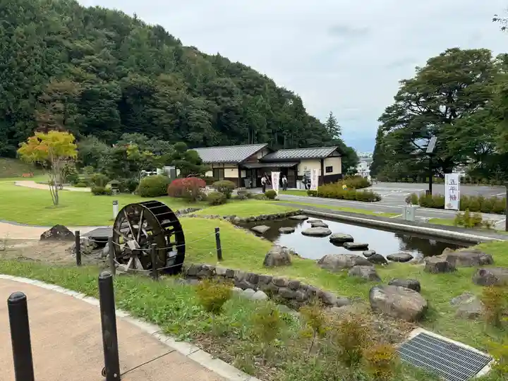 諏訪大社上社前宮(長野県)