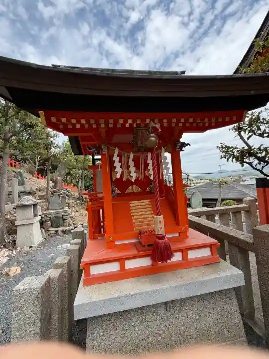 建勲神社の{uncategorized: "未分類", other: "その他", undefined: "問題あり", building: "その他建物", grave: "お墓", sacred_gate: "鳥居", guardian: "狛犬", statue: "像", buddha: "仏像", history: "歴史", nature: "自然", garden: "庭園", animal: "動物", pagoda: "塔", temizu: "手水舎", mountain_gate: "山門・神門", sanctuary: "本殿・本堂", subordinate: "末社・摂社", art: "芸術", scenery: "景色", jizo: "地蔵", ema: "絵馬", goshuin: "御朱印", omikuji: "おみくじ", items: "授与品その他", amulet: "お守り", goshuincho: "御朱印帳", eats: "食事", festival: "お祭り", votive_dance: "神楽", shichigosan: "七五三参", wedding: "結婚式", experience: "体験その他", initially: "初詣", around: "周辺", anti_infection: "感染症対策"}