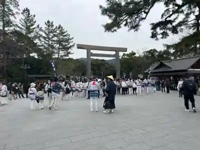 伊勢神宮内宮（皇大神宮）の{uncategorized: "未分類", other: "その他", undefined: "問題あり", building: "その他建物", grave: "お墓", sacred_gate: "鳥居", guardian: "狛犬", statue: "像", buddha: "仏像", history: "歴史", nature: "自然", garden: "庭園", animal: "動物", pagoda: "塔", temizu: "手水舎", mountain_gate: "山門・神門", sanctuary: "本殿・本堂", subordinate: "末社・摂社", art: "芸術", scenery: "景色", jizo: "地蔵", ema: "絵馬", goshuin: "御朱印", omikuji: "おみくじ", items: "授与品その他", amulet: "お守り", goshuincho: "御朱印帳", eats: "食事", festival: "お祭り", votive_dance: "神楽", shichigosan: "七五三参", wedding: "結婚式", experience: "体験その他", initially: "初詣", around: "周辺", anti_infection: "感染症対策"}
