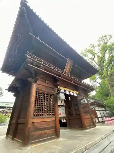 伊豫豆比古命神社の山門・神門