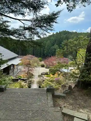 明王寺の{uncategorized: "未分類", other: "その他", undefined: "問題あり", building: "その他建物", grave: "お墓", sacred_gate: "鳥居", guardian: "狛犬", statue: "像", buddha: "仏像", history: "歴史", nature: "自然", garden: "庭園", animal: "動物", pagoda: "塔", temizu: "手水舎", mountain_gate: "山門・神門", sanctuary: "本殿・本堂", subordinate: "末社・摂社", art: "芸術", scenery: "景色", jizo: "地蔵", ema: "絵馬", goshuin: "御朱印", omikuji: "おみくじ", items: "授与品その他", amulet: "お守り", goshuincho: "御朱印帳", eats: "食事", festival: "お祭り", votive_dance: "神楽", shichigosan: "七五三参", wedding: "結婚式", experience: "体験その他", initially: "初詣", around: "周辺", anti_infection: "感染症対策"}