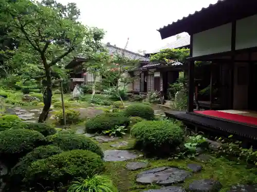 玉川寺の庭園