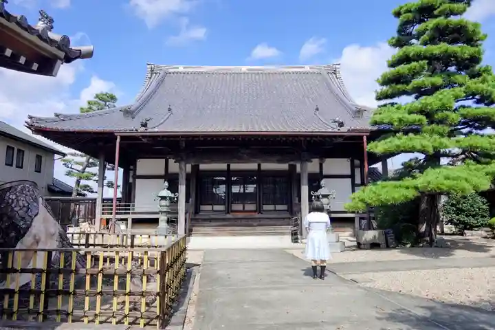 明専寺の本殿・本堂