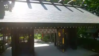 本輪西八幡神社の山門・神門