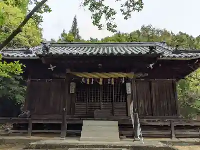 金崎神社の本殿・本堂