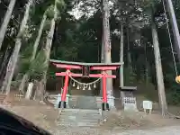 槻井泉神社の{uncategorized: "未分類", other: "その他", undefined: "問題あり", building: "その他建物", grave: "お墓", sacred_gate: "鳥居", guardian: "狛犬", statue: "像", buddha: "仏像", history: "歴史", nature: "自然", garden: "庭園", animal: "動物", pagoda: "塔", temizu: "手水舎", mountain_gate: "山門・神門", sanctuary: "本殿・本堂", subordinate: "末社・摂社", art: "芸術", scenery: "景色", jizo: "地蔵", ema: "絵馬", goshuin: "御朱印", omikuji: "おみくじ", items: "授与品その他", amulet: "お守り", goshuincho: "御朱印帳", eats: "食事", festival: "お祭り", votive_dance: "神楽", shichigosan: "七五三参", wedding: "結婚式", experience: "体験その他", initially: "初詣", around: "周辺", anti_infection: "感染症対策"}