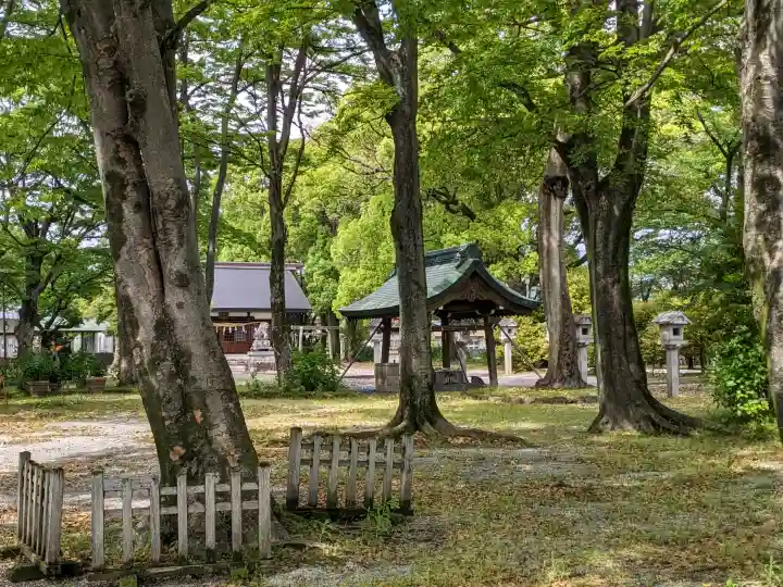 御裳神社の{uncategorized: "未分類", other: "その他", undefined: "問題あり", building: "その他建物", grave: "お墓", sacred_gate: "鳥居", guardian: "狛犬", statue: "像", buddha: "仏像", history: "歴史", nature: "自然", garden: "庭園", animal: "動物", pagoda: "塔", temizu: "手水舎", mountain_gate: "山門・神門", sanctuary: "本殿・本堂", subordinate: "末社・摂社", art: "芸術", scenery: "景色", jizo: "地蔵", ema: "絵馬", goshuin: "御朱印", omikuji: "おみくじ", items: "授与品その他", amulet: "お守り", goshuincho: "御朱印帳", eats: "食事", festival: "お祭り", votive_dance: "神楽", shichigosan: "七五三参", wedding: "結婚式", experience: "体験その他", initially: "初詣", around: "周辺", anti_infection: "感染症対策"}
