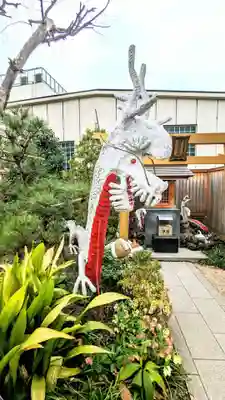 蛇窪神社の像