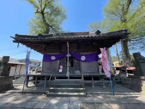 八枝神社の本殿