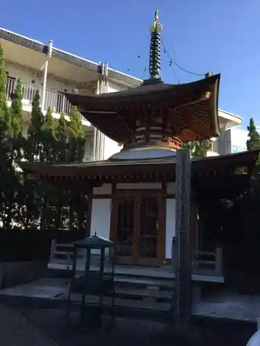 戒行寺の本殿・本堂