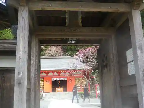 荏柄天神社の山門・神門