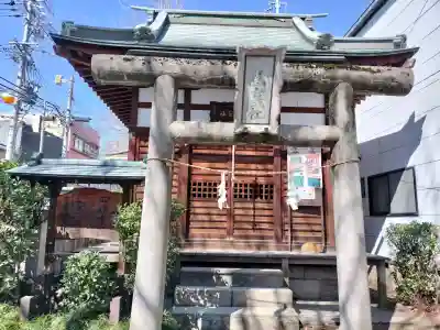 秋葉神社の{uncategorized: "未分類", other: "その他", undefined: "問題あり", building: "その他建物", grave: "お墓", sacred_gate: "鳥居", guardian: "狛犬", statue: "像", buddha: "仏像", history: "歴史", nature: "自然", garden: "庭園", animal: "動物", pagoda: "塔", temizu: "手水舎", mountain_gate: "山門・神門", sanctuary: "本殿・本堂", subordinate: "末社・摂社", art: "芸術", scenery: "景色", jizo: "地蔵", ema: "絵馬", goshuin: "御朱印", omikuji: "おみくじ", items: "授与品その他", amulet: "お守り", goshuincho: "御朱印帳", eats: "食事", festival: "お祭り", votive_dance: "神楽", shichigosan: "七五三参", wedding: "結婚式", experience: "体験その他", initially: "初詣", around: "周辺", anti_infection: "感染症対策"}