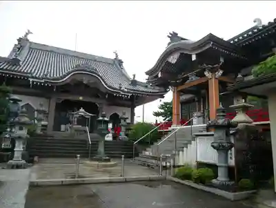 井戸寺の本殿・本堂