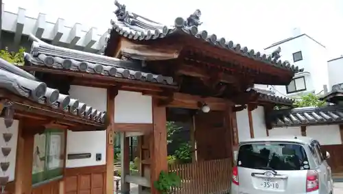 天性寺の山門