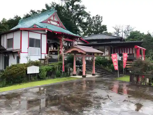 差出磯大嶽山神社 仕事と健康と厄よけの神さまの本殿