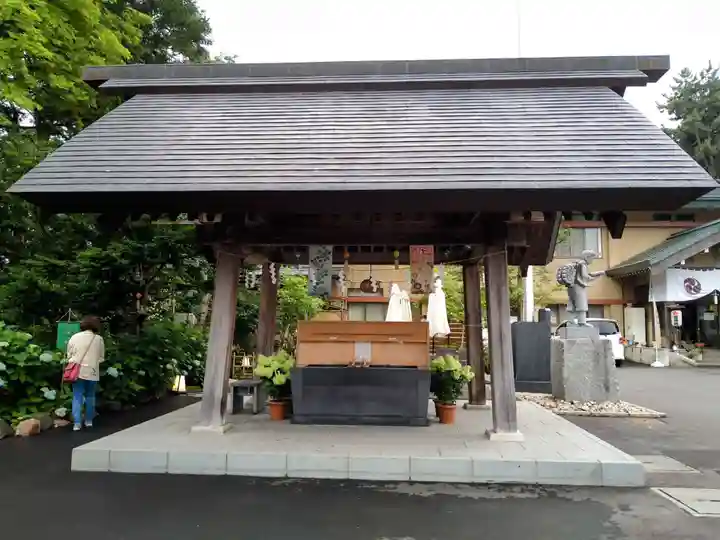 旭川神社の手水舎