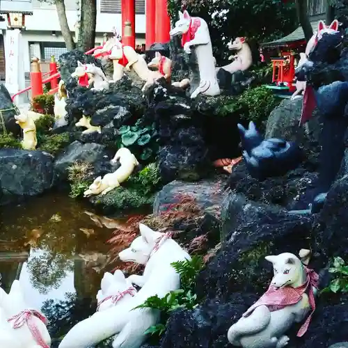 京濱伏見稲荷神社の狛犬