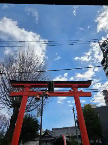 川越熊野神社の{uncategorized: "未分類", other: "その他", undefined: "問題あり", building: "その他建物", grave: "お墓", sacred_gate: "鳥居", guardian: "狛犬", statue: "像", buddha: "仏像", history: "歴史", nature: "自然", garden: "庭園", animal: "動物", pagoda: "塔", temizu: "手水舎", mountain_gate: "山門・神門", sanctuary: "本殿・本堂", subordinate: "末社・摂社", art: "芸術", scenery: "景色", jizo: "地蔵", ema: "絵馬", goshuin: "御朱印", omikuji: "おみくじ", items: "授与品その他", amulet: "お守り", goshuincho: "御朱印帳", eats: "食事", festival: "お祭り", votive_dance: "神楽", shichigosan: "七五三参", wedding: "結婚式", experience: "体験その他", initially: "初詣", around: "周辺", anti_infection: "感染症対策"}