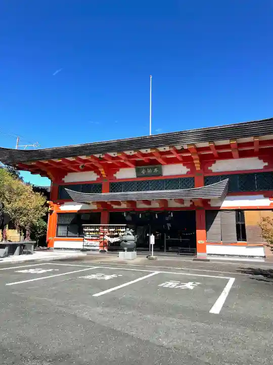 鴨江寺の本殿・本堂