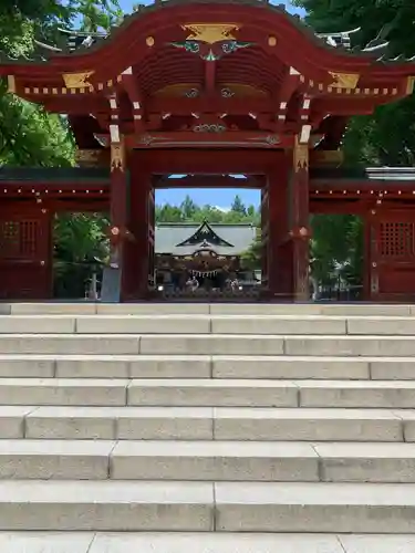 秩父神社の山門・神門