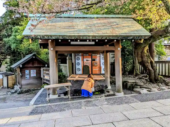 伊勢山皇大神宮の手水舎