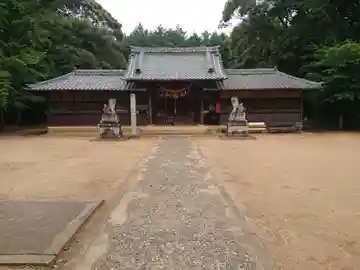総社(白鳥町)の本殿・本堂