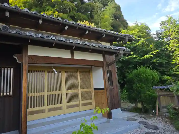 行満坊(滋賀県)