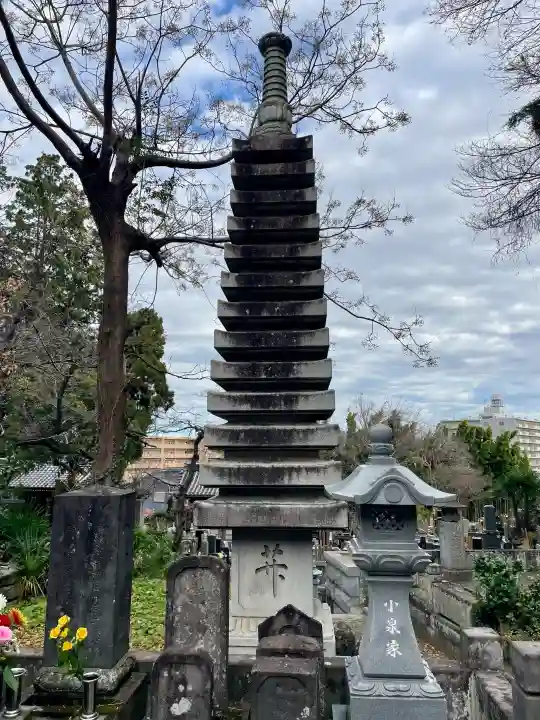 本乗寺の{uncategorized: "未分類", other: "その他", undefined: "問題あり", building: "その他建物", grave: "お墓", sacred_gate: "鳥居", guardian: "狛犬", statue: "像", buddha: "仏像", history: "歴史", nature: "自然", garden: "庭園", animal: "動物", pagoda: "塔", temizu: "手水舎", mountain_gate: "山門・神門", sanctuary: "本殿・本堂", subordinate: "末社・摂社", art: "芸術", scenery: "景色", jizo: "地蔵", ema: "絵馬", goshuin: "御朱印", omikuji: "おみくじ", items: "授与品その他", amulet: "お守り", goshuincho: "御朱印帳", eats: "食事", festival: "お祭り", votive_dance: "神楽", shichigosan: "七五三参", wedding: "結婚式", experience: "体験その他", initially: "初詣", around: "周辺", anti_infection: "感染症対策"}