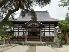 與楽寺の本殿