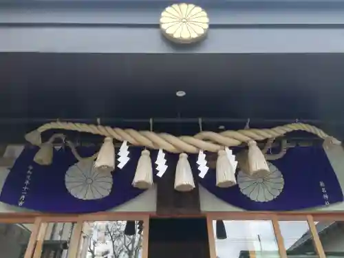 菊名神社の本殿・本堂